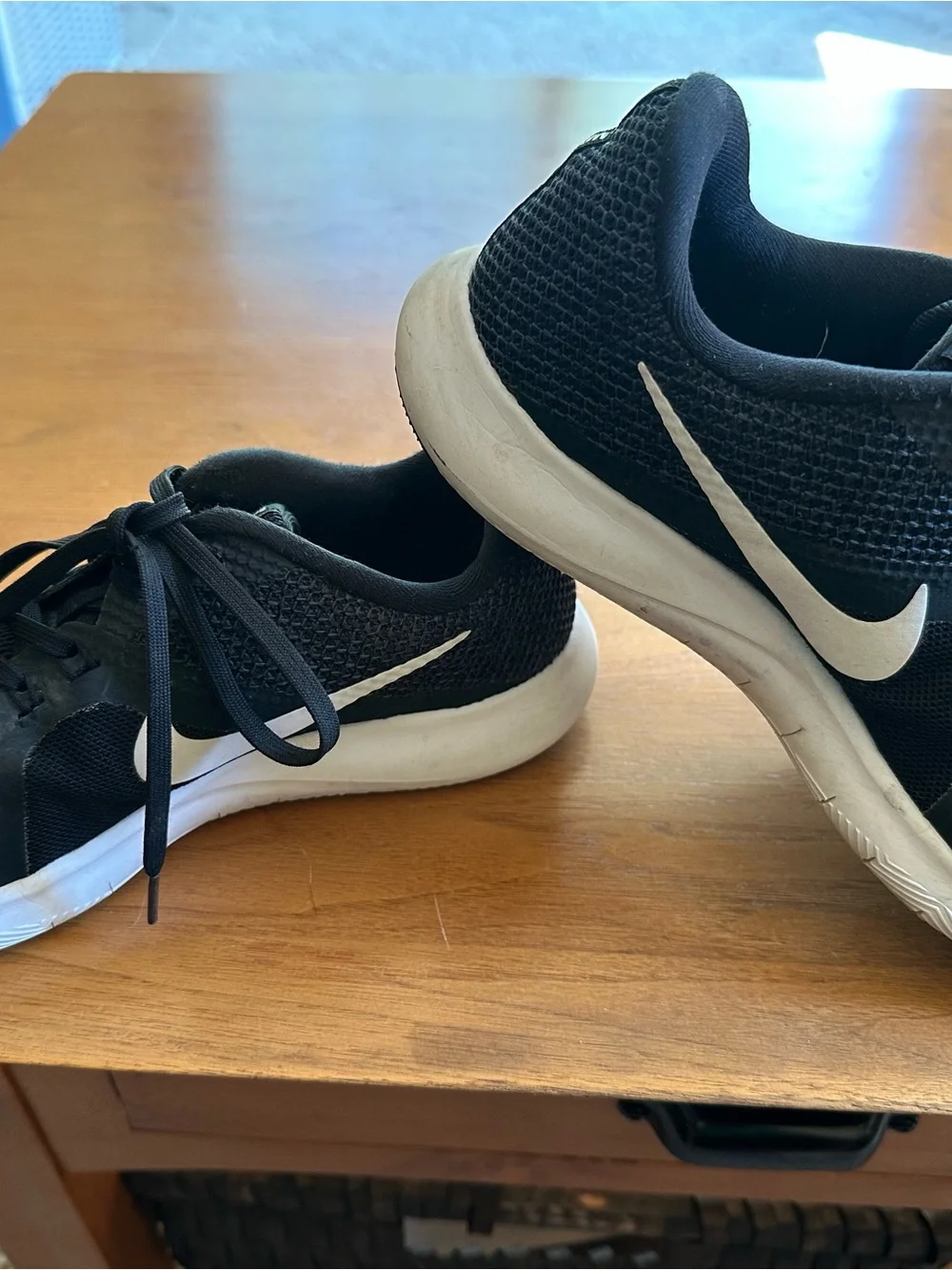 Nike Women's Black Knit Flex TR 8 Training Sneakers